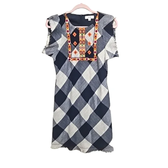 THML Checkered embroidered fringe sleeves dress women's size Medium - Picture 2 of 12